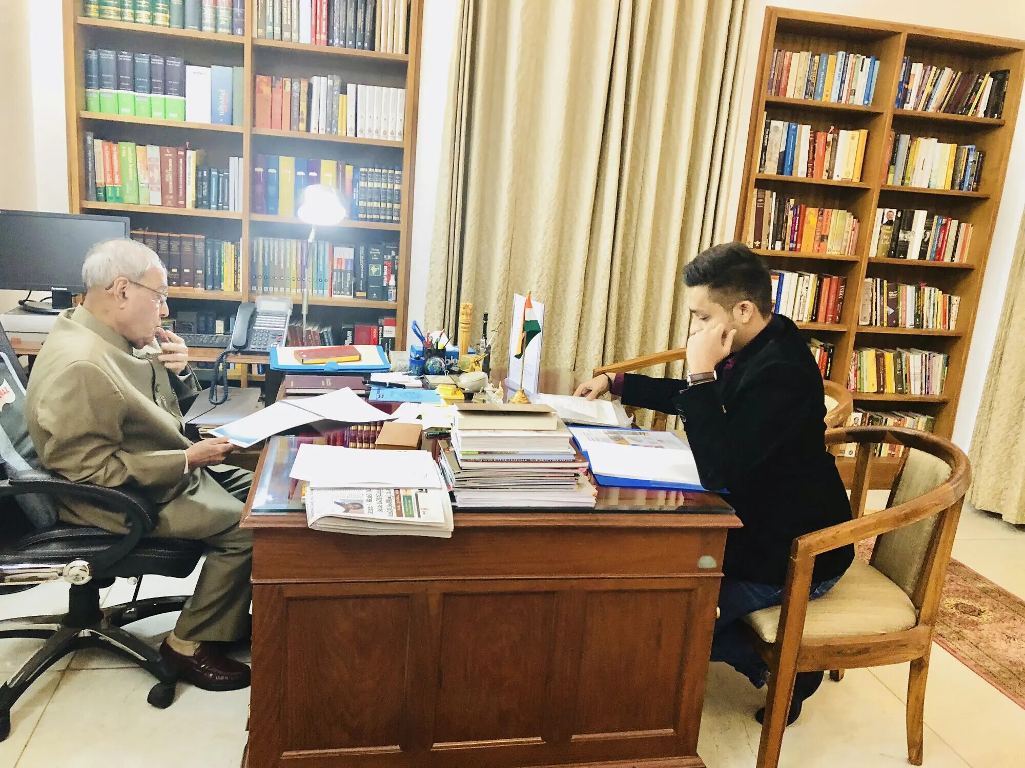 Nitish Jindal in discussion with former President of India Shri Pranab Mukherjee