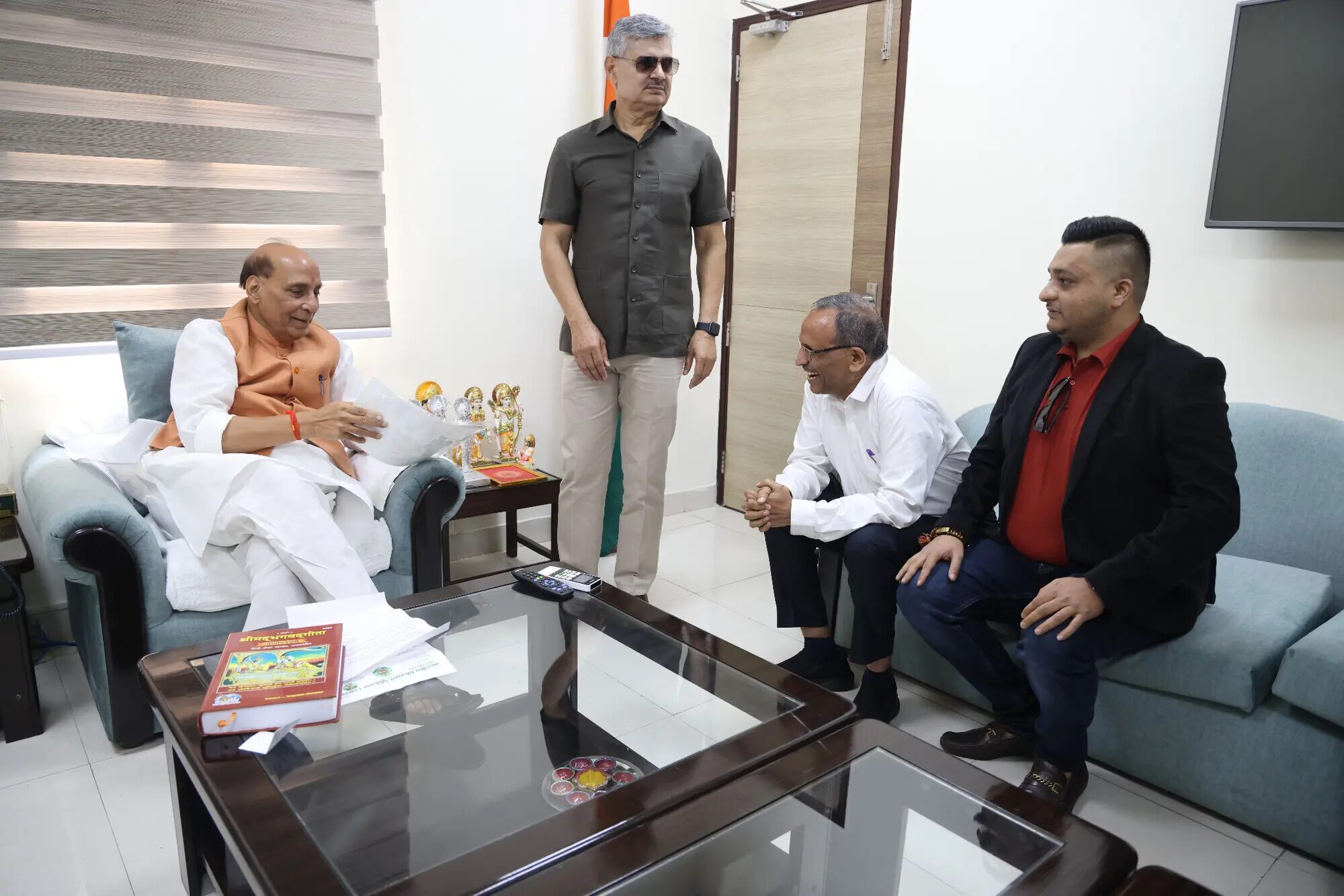 Nitish Jindal in discussion with Defence Minister Shri Rajnath Singh