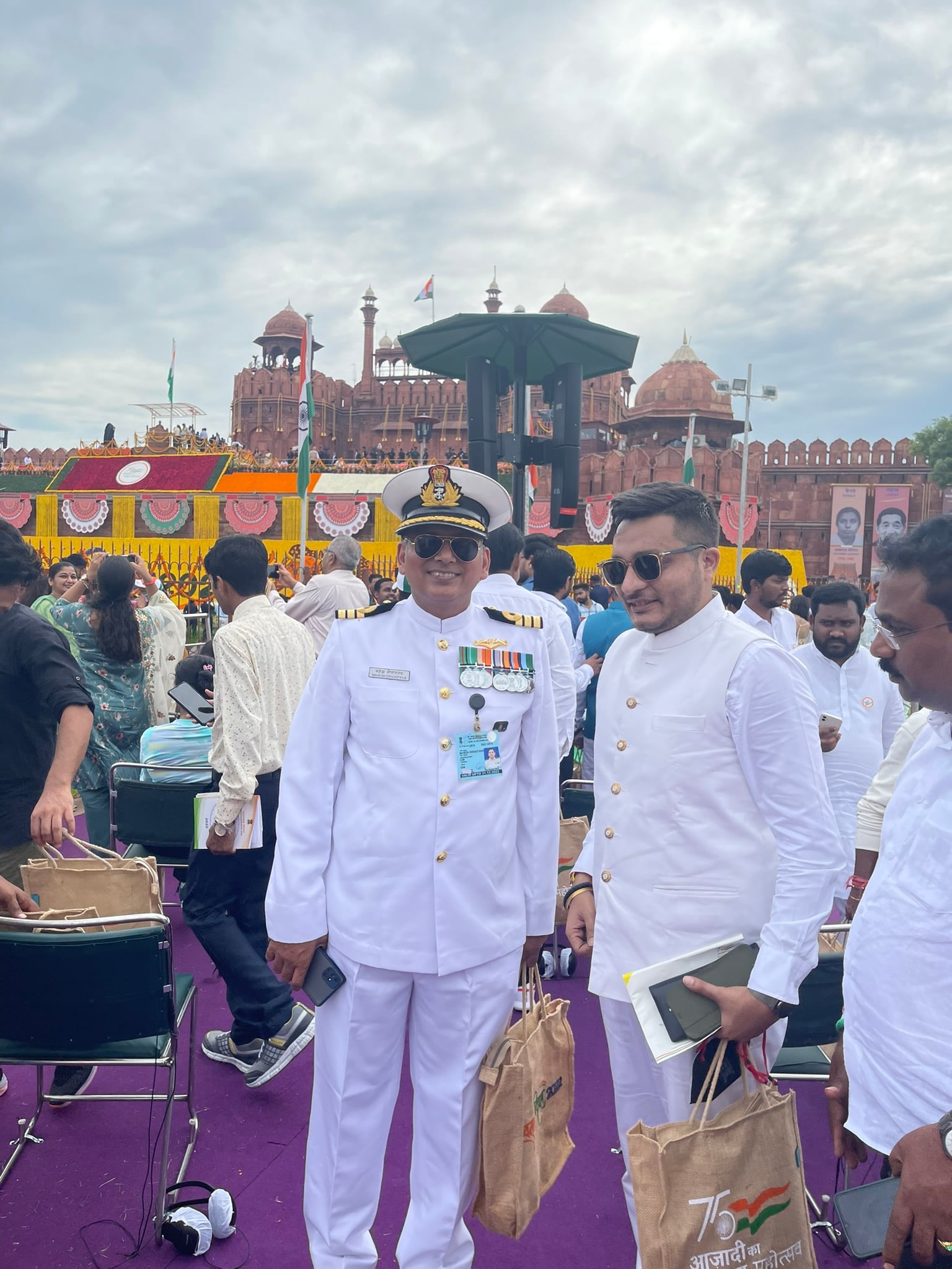 Nitish Jindal with Vice Admiral Sanjay Jasjit Singh at the Red Fort on 15 August 2022